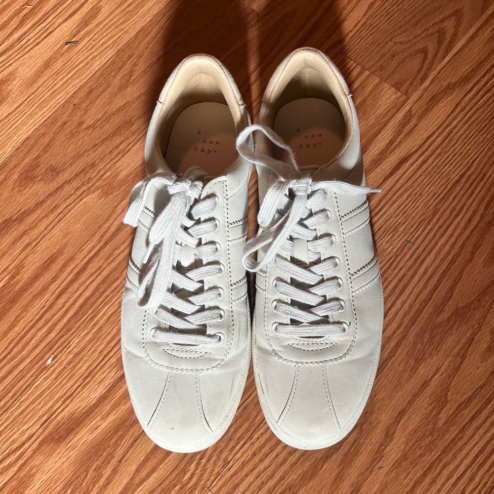 A new day womens 9.5 off-white suede sneakers